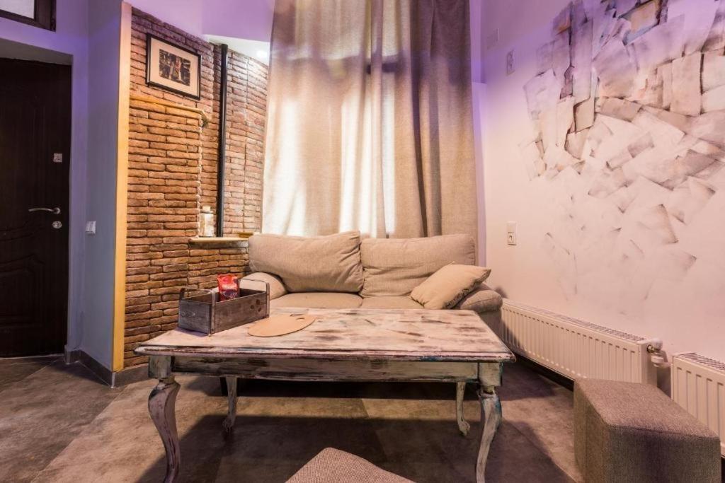 Aquarium Apartment Tbilisi Exterior photo